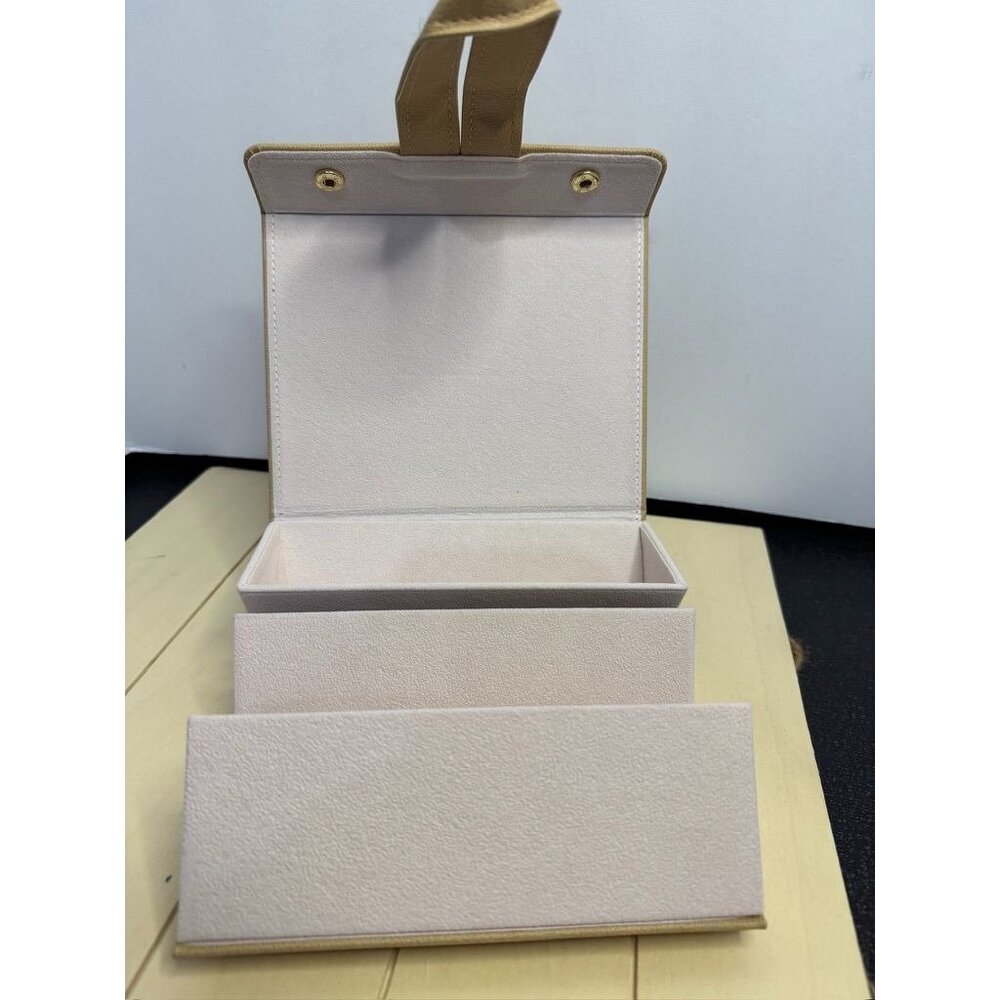 Sancia 3 Compartment Sunglass Case - Sand color - New in Box - Picture 11 of 16